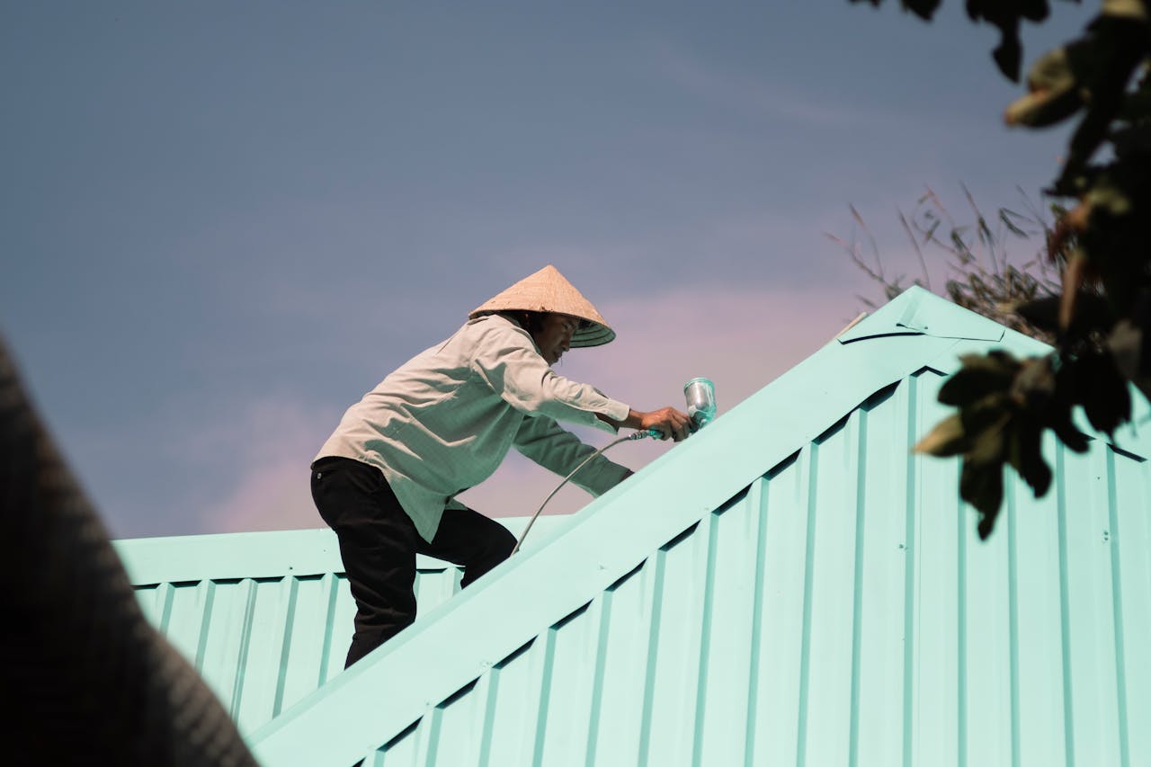 Spray Contact Adhesive for Roofing
